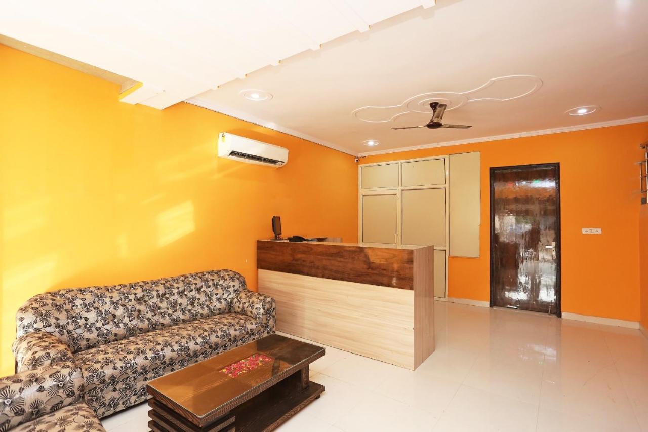 Oyo Rose Residency Near Dwarka Sector 9 Metro Station Hotel New Delhi Exterior photo