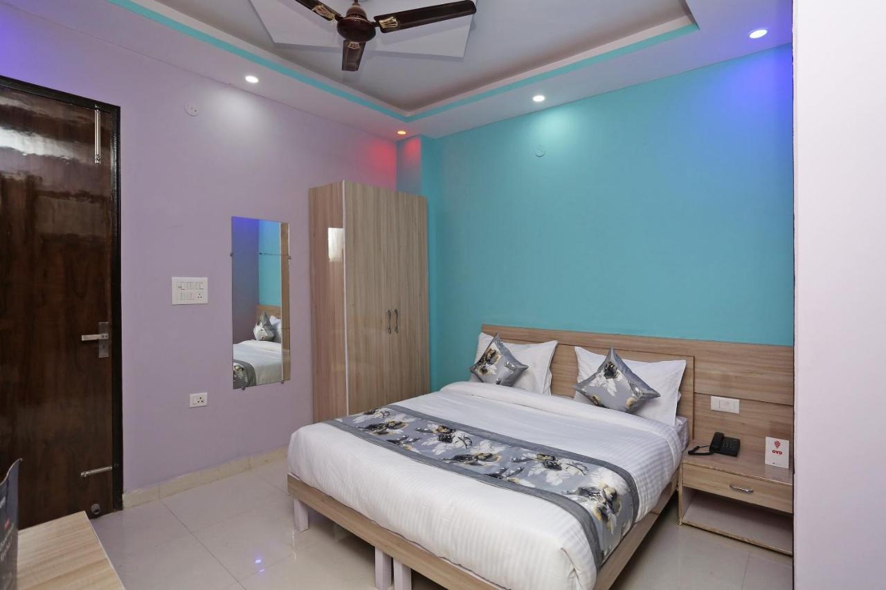 Oyo Rose Residency Near Dwarka Sector 9 Metro Station Hotel New Delhi Exterior photo
